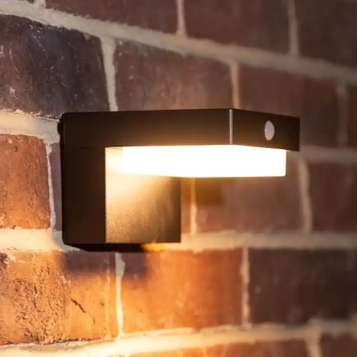 Zuma Line - Aplique solar LED de pared con sensor de movimiento y crepúsculo LED/4,5W/2000 mAh IP44 negro Envío Internacional