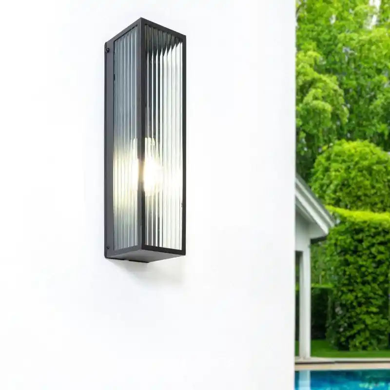 Última Versión Aplique de Pared Exterior Metal y Cristal Taiga