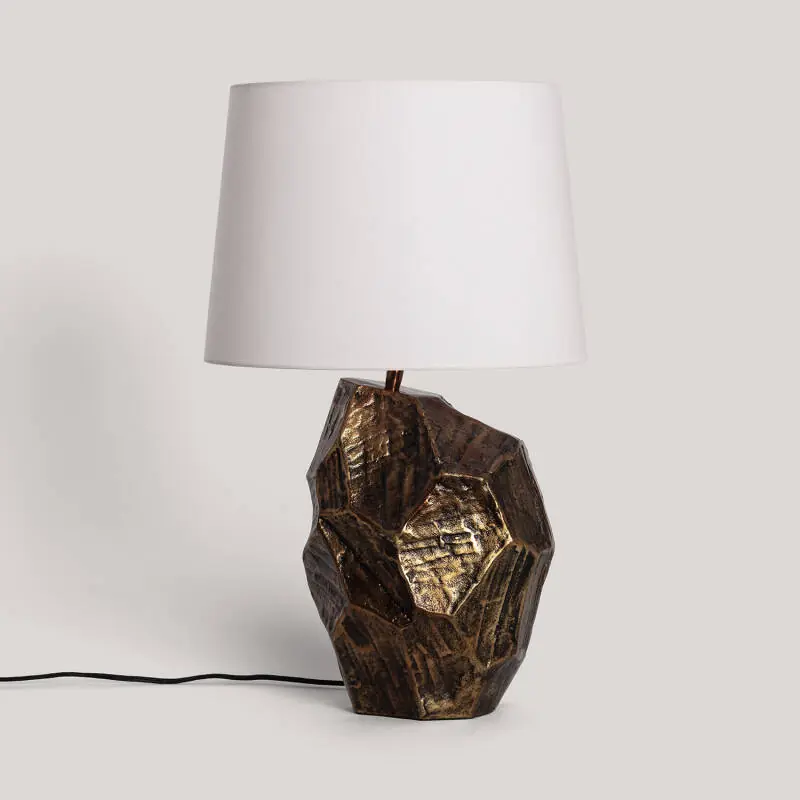 Promoción Lámpara de Mesa Metal Nitesh ILUZZIA