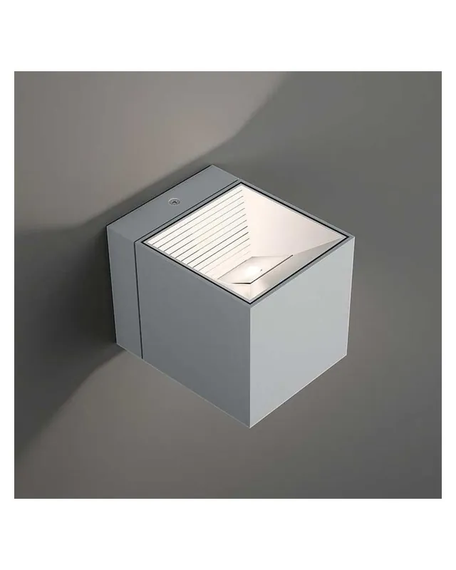 Aplique luz inferior ó superior  8cm cubo aluminio LED 7W 2700K 665Lm A Buen Precio