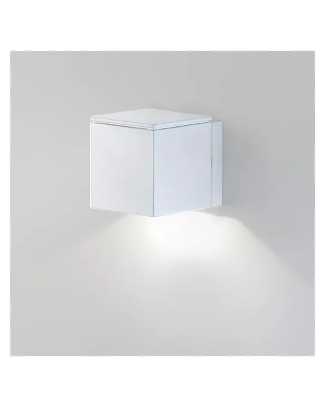Promoción Aplique luz inferior/superior 5cm cubo aluminio LED 5W 2700K 500Lm regulable