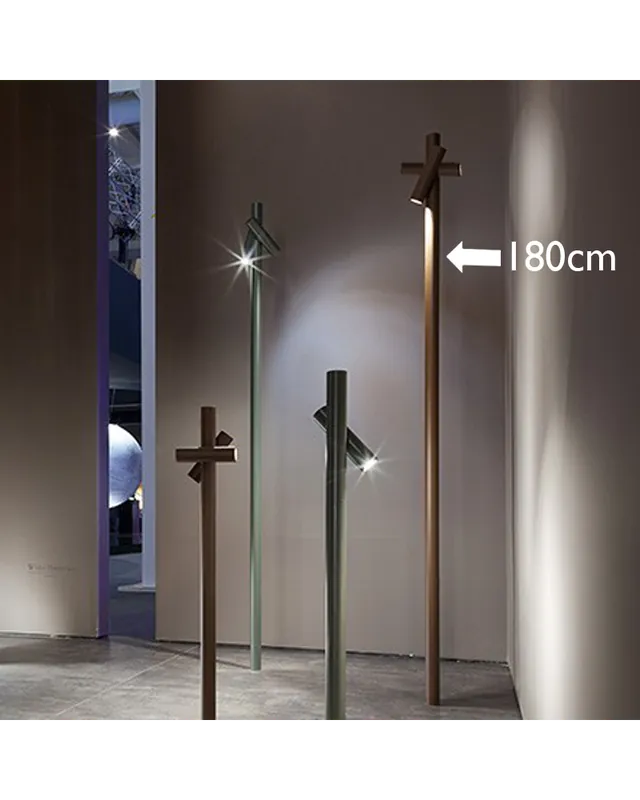 Baliza para exterior Tube 180 cm de altura acabado en corten con 2 focos LED giratorios de 4,5W 3000K IP55 Última Versión