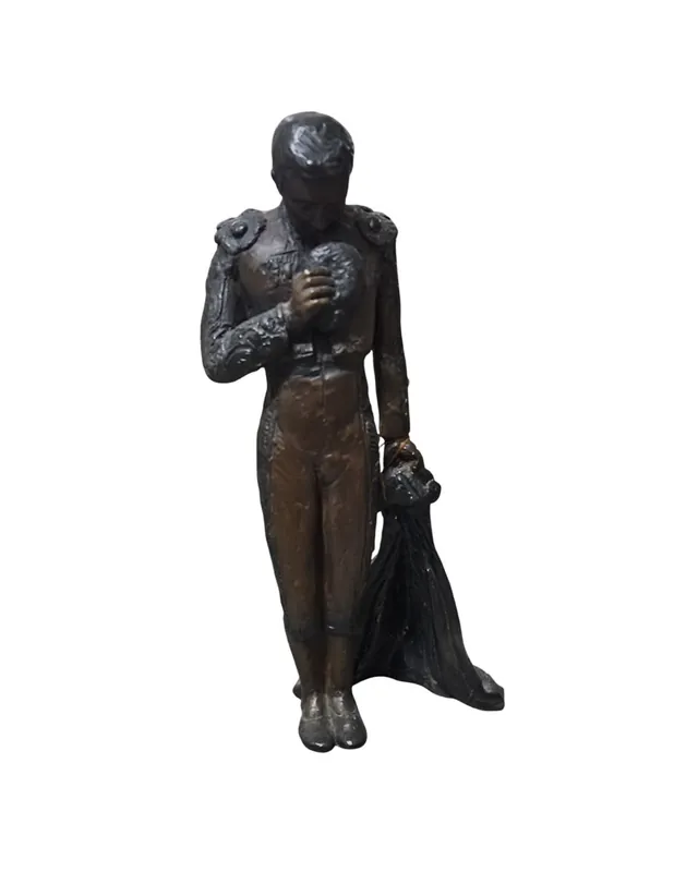 Urregui Escultura Torero de Pie con Capote Hecho A Mano