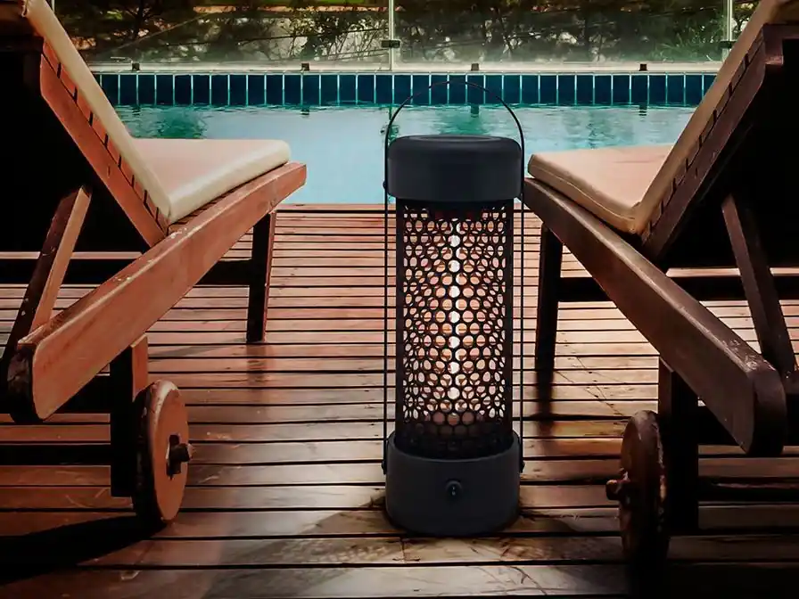 Artesanal ESTUFA FAROL HEAT BLACK 1200W