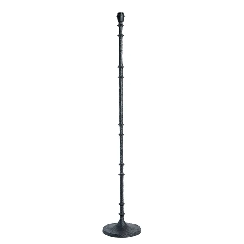 Lámpara de pie negra de diseño moderno y elegante, ideal para realzar tu hogar. ✓ Envío gratis desde 50 € ✓ 2 años de garantía. Tendencia