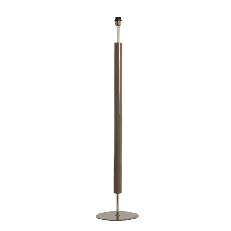 Transforma tu espacio con la lámpara de pie Kulai de Light & Living en elegante gris. Diseñado con un acabado en metal y 132 cm de altura. ✓ Entrega rápida ✓ 2 años de garantía A Buen Precio