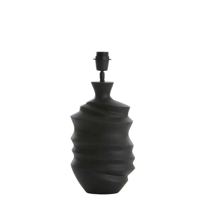 Solo Hoy Descubre la lámpara de mesa negra de Light & Living, elegante y de metal, ideal para cualquier habitación. ✓ Envío gratis desde 50 € ✓ 2 años de garantía
