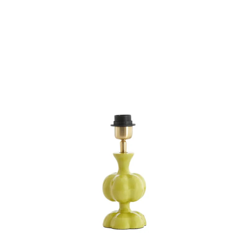 Lámpara de mesa amarilla con diseño retro y estructura metálica, ideal para dar calidez a cualquier habitación. ✓ Envío gratis desde 50 € ✓ 2 años de garantía. Precio Bajo