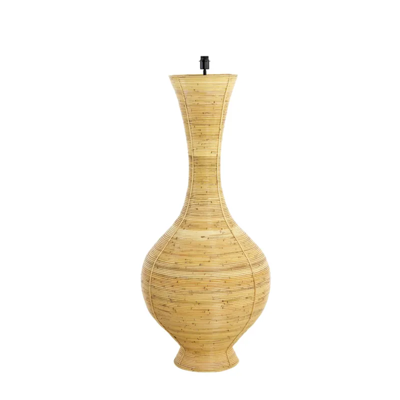 Lámpara de pie en color natural, realizada en elegante ratán, ideal para dar un toque rural a tu hogar. ✓ 2 años de garantía ✓ Envío gratis desde 50 € Pedido Al Por Mayor
