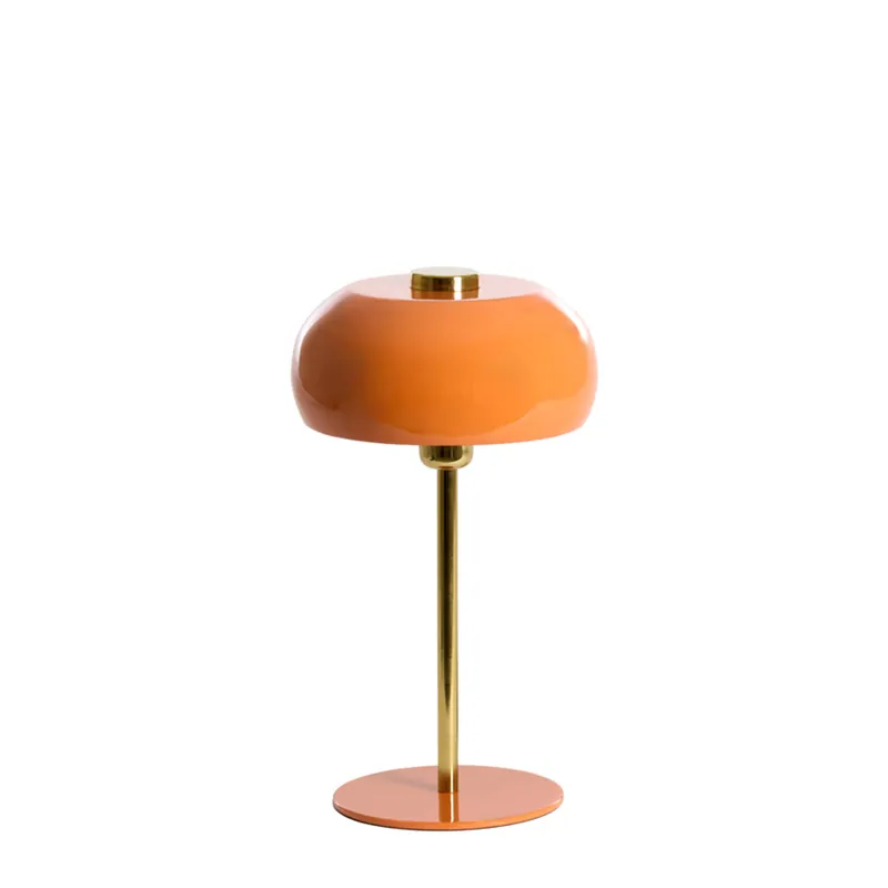 Lámpara de mesa en naranja con diseño vintage y material metálico de calidad. Crea calidez en cualquier espacio. ✓ Envío gratis desde 50 € ✓ 2 años de garantía Exclusivo